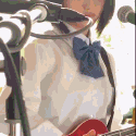 桥本环奈、滨边美波饰演高中生